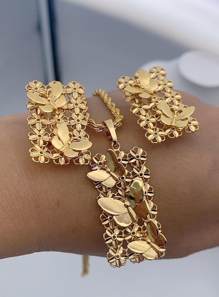 Brazilian Gold pendant And Earrings Set